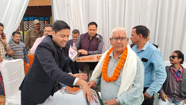 राज्य स्थापना दिवस के अवसर पर राज्य निर्माण आंदोलनकारियों का प्रशासन द्वारा भव्य सम्मान समारोह आयोजित