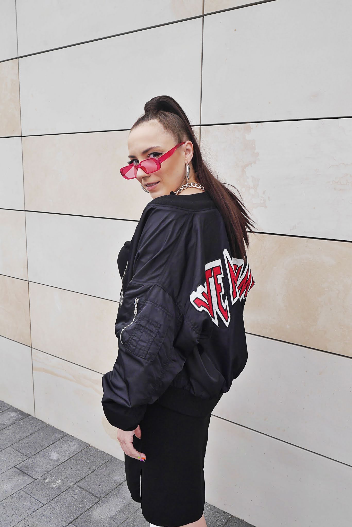 fashion blogger pregnat style preggo look outfit ootd black dress pink sunglasses bikbok bomber jacket waste no time white ugly shoes ccc