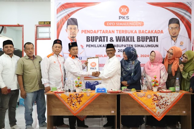 Zonny Waldi Daftar Ke PKS Didampingi Sejumlah Tokoh