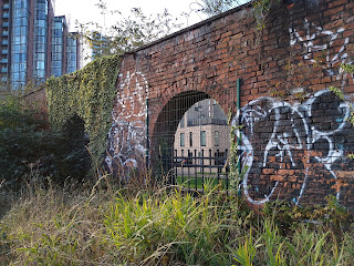 <img src="img_arches.jpg" alt="swindells and williams chemical works ancoats">