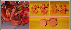 Crescent 54mm Figures; Crescent Colour Variant; Crescent Colour Varient; Crescent Indian Toy Figure; Crescent Native American; Crescent Red Indian; Indian Toy Figure; Indians; Kinder Indian; Kinder Wild West; Made in England; Made In Italy; Native American Indian; Native American Toys; Small Scale World; smallscaleworld.blogspot.com; Unknown Toy Figures; Unknown Toy Indians; Wild West;