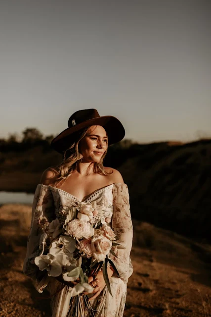 kacie herd photography country weddings inspiration bridal gown floral design