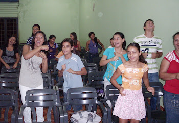 ADORANDO A DEUS COM ALEGRIA