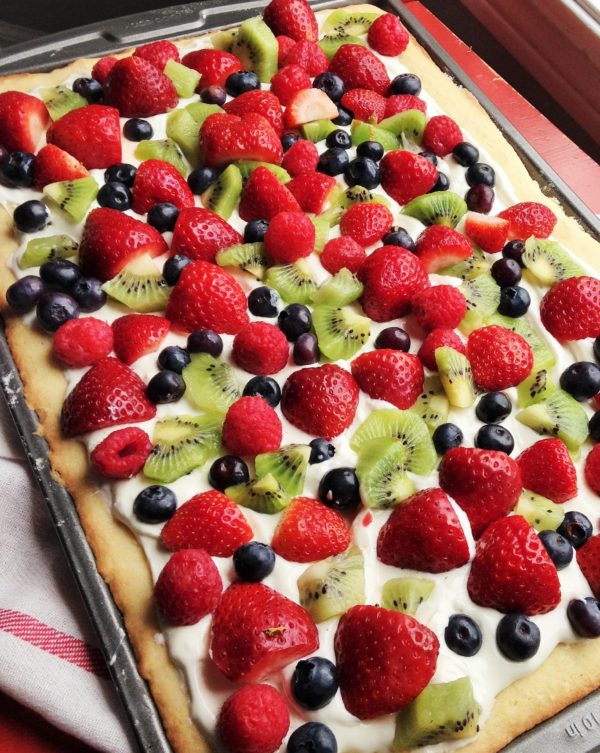 Quick and Easy Fruit Pizza - I love to make fruit pizza during this time of year when the weather can get a little dreary. The bright colors of the fresh fruit seem to brighten menus as well as spirits. Fruit pizza seems to say, “Spring is on it’s way!” I have always loved fruit pizza, but in the past, it seemed to be a …