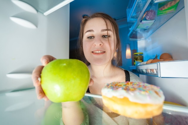 Tips For Preventing Late-Night Snacking
