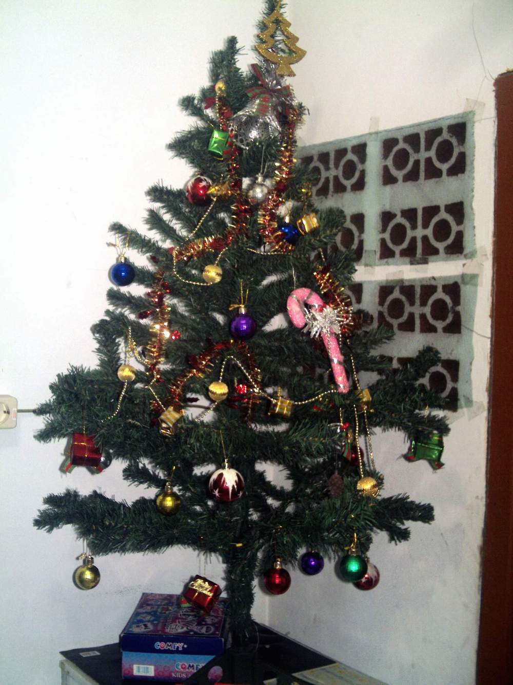 Rizky Yudha: Jual Pohon Natal