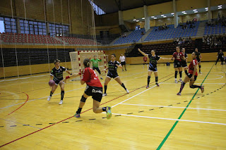 El club balonmano Zuazo empata en Lasesarre con el Atlético Guardés