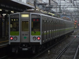 京王電鉄京王線ダービー臨時　飛田給行き　10-000形200F幕車