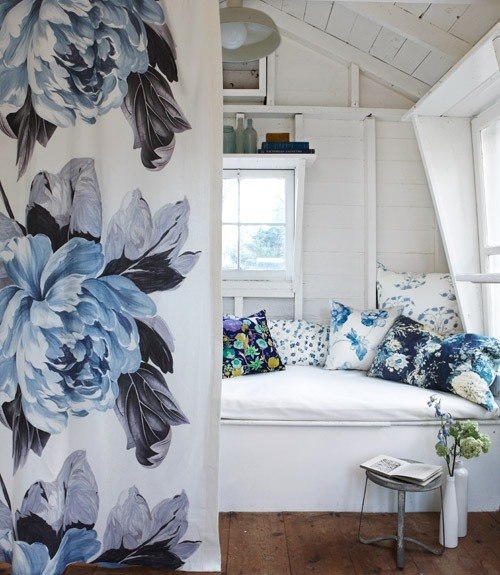  Decorating  with style blue  and white  cottage decorating  