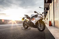 2013 Triumph Daytona 675 R Wallpaper Gallery