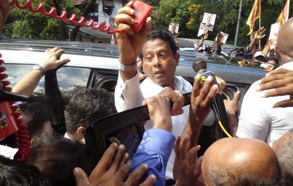 In support to Gota’s protest Bandula Padmakumara also arrived