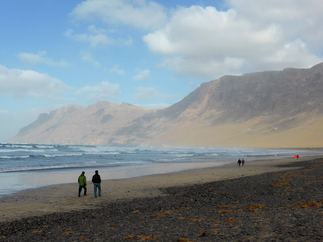 Lanzarote-Playa-de-Famara