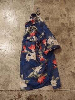 engineered garments popover shirt in navy hawaiian print