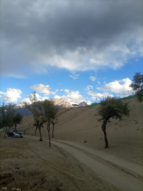 بلتستان کے خوبصورت وادی سکردو کے کچھ خوبصورت مقامات کے نظارے   Views of some beautiful places in the beautiful Skardu Valley of Baltistan