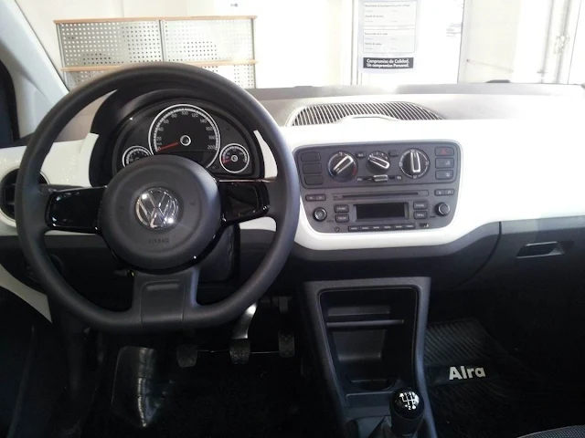 Volkswagen up 2015