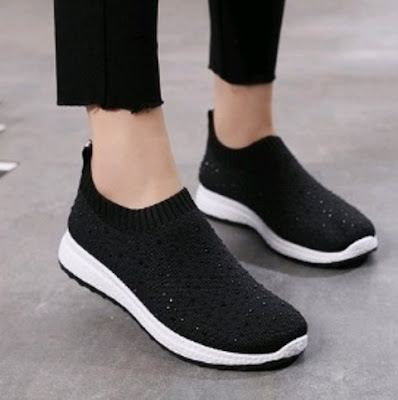 sepatu slip on