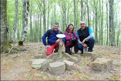 Erdiko Burbona  mendiaren gailurra 934 m. -- 2016ko maiatzaren 8an