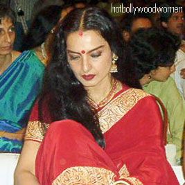 Bollywood's Sexy Aunty Actresses Bollywood's Yummy Mummy