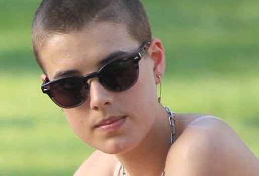 Agyness Deyn sets new trend with shaved head