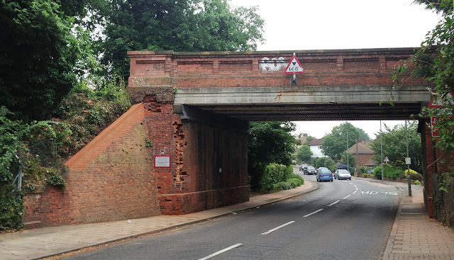 Railway bridge on Tiepigs Lane, Hayes.  20 June 2013.