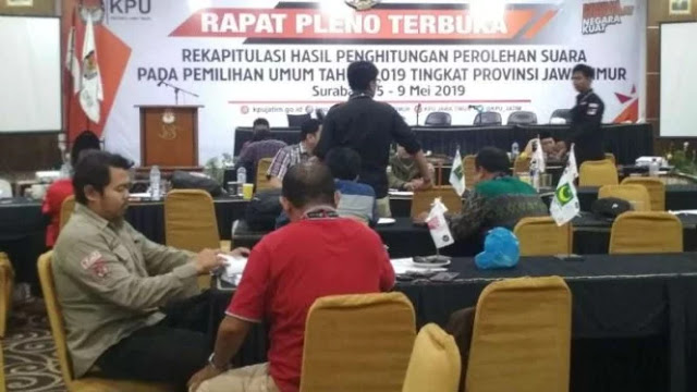 Saksi Prabowo Tolak Rekapitulasi Hasil Pilpres Di Jatim Ini