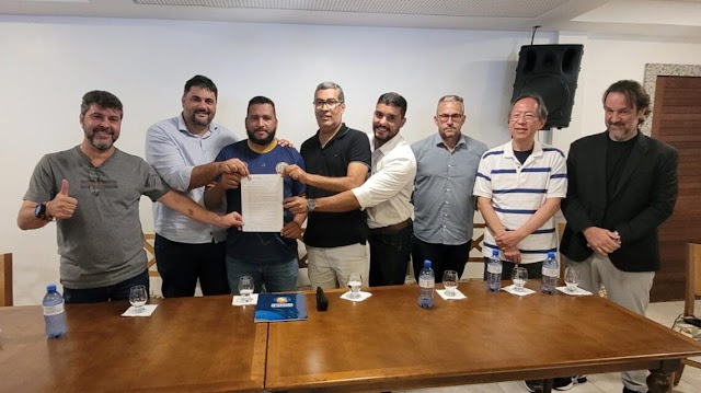 Solenidade marca a entrega de escritura para construção do novo CT do Jacobina Esporte Clube