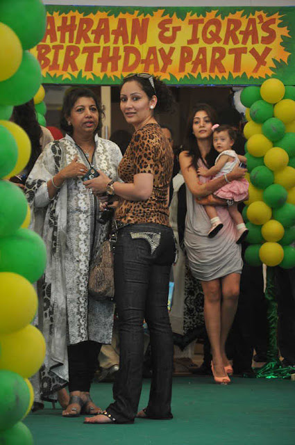 Sanjay Dutt and Manyata Dutt at Birthday Party of Shahraan and Iqra 10