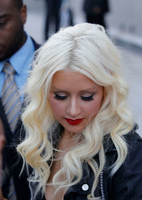 Hot Christina Aguilera Hides Her Chub Cakes Pictures