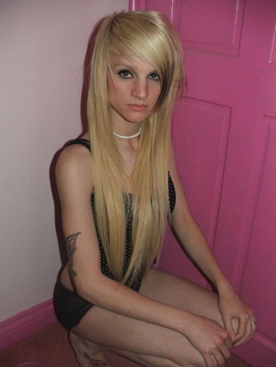 long emo hairstyles for girls 2011. Emo Hair Girls Picture B