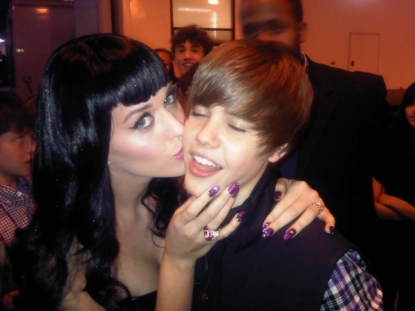justin bieber kid pictures. She kissed Justin Bieber.