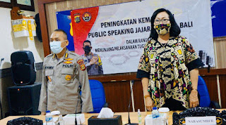 Santy Sastra Public Speaking, Kabid Humas Polda Bali Komisaris Besar Polisi Bapak Syamsi, S.H Ditlantas Polda Bali