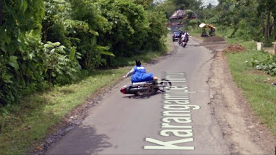 Kumpulan Gambar Google Street View Lucu