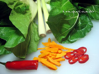 pak-choi-chilli-curcuma-lemongrass