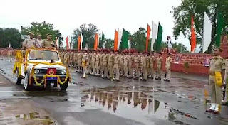 CISF सहित स्कूलों में किया झंडा वंदन