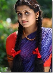 sarayu_in_saree