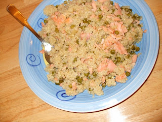 quinoa con salmone e piselli