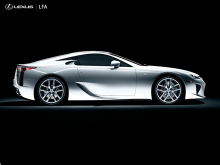 Lexus-LFA-2011-Concept-side