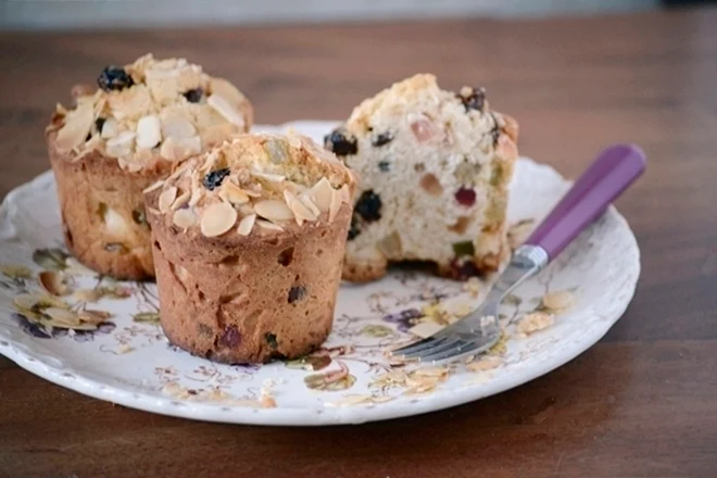 Mini Plum Cake de frutas con almendras