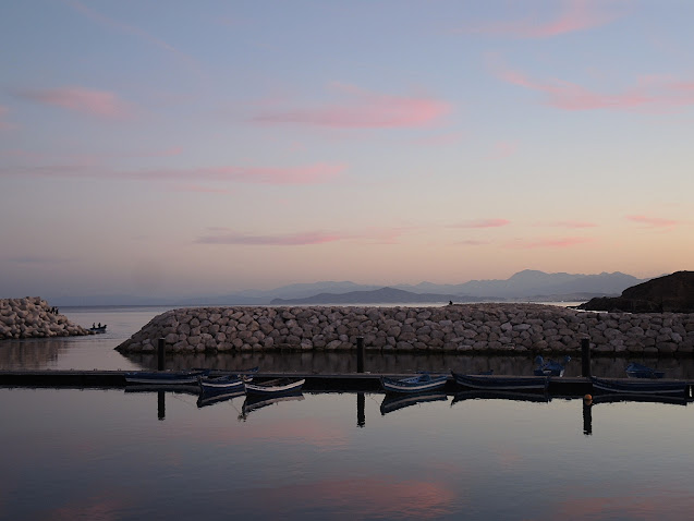 Marokko : ' zen ' zonsondergang in Fnidaq