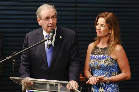 Justiça Federal determina indisponibilidade de bens de Cunha e Claudia Cruz