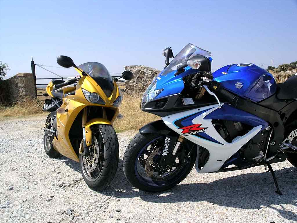 suzuki gsxr 600 yellow black suzuki gsxr 600 yellow and szuki gsxr 600 blue