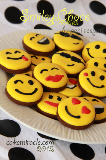 Cake miracle by peni respati: Smiley Choco Cookies