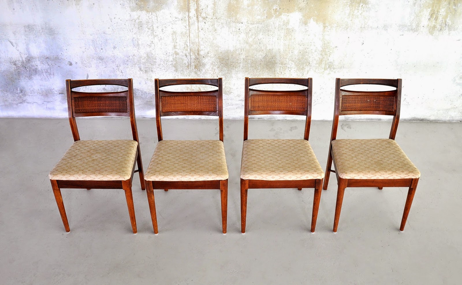 SELECT MODERN: Set of 4 American of Martinsville Dining Chairs