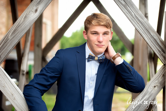 senior portrait birmingham huntsville florence cullman alabama leigh joy photography portrait photographer