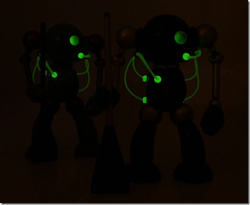 mikeslobot_SUPbot_both_glow