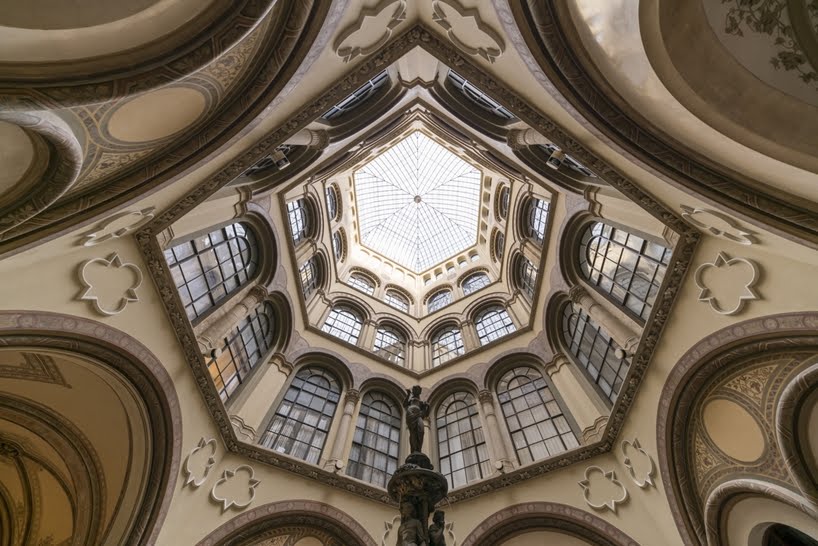 Partes simétricas de Viena por Zsolt Hlinka