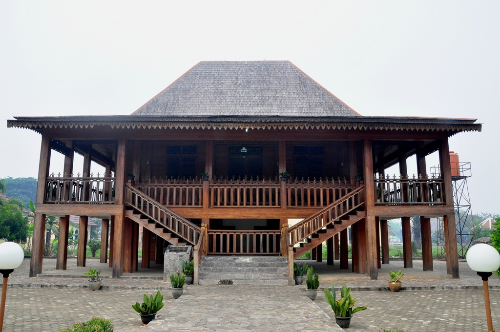 Rumah Adat Sumatera Selatan Rumah Limas BudayaKita