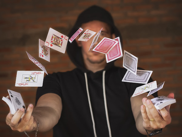 What to Know Before Becoming a Professional Magician