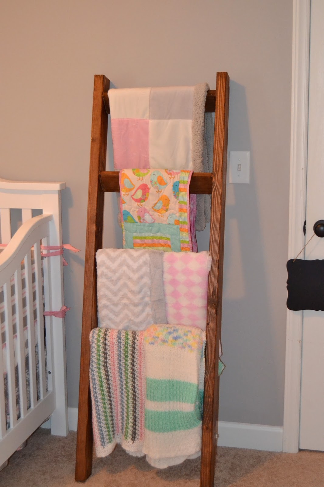 The Sweetest Nest : DIY blanket ladder + nursery peek