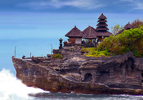 tempat wisata di bali pura tanah lot bali 